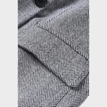 Каролина – Мощен Триделен Костюм