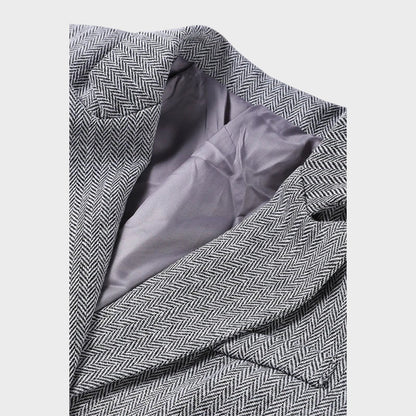 Каролина – Мощен Триделен Костюм