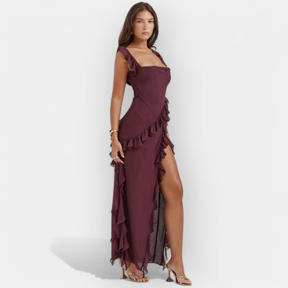 Рокля с Разкроен Дол и Регулируеми Волани