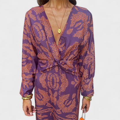 Весна - Миди рокля с V-образно деколте