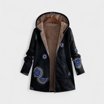 Бояна - Топла и мека якна с качулка