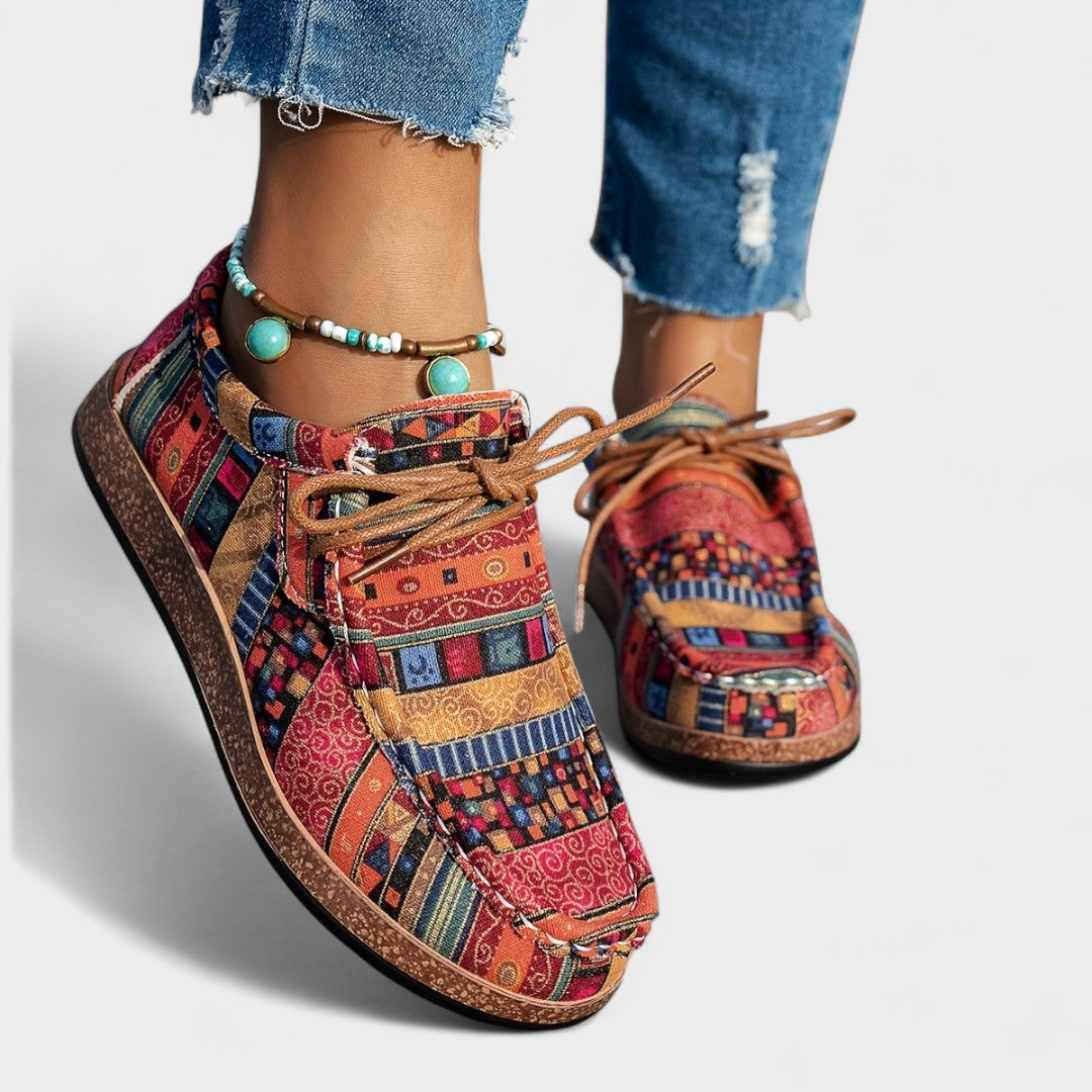 Милена - Шарени Артистични Кецове