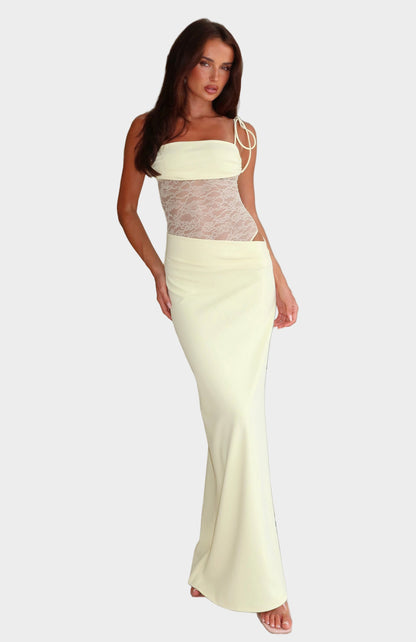 Максимална Рокля с Опулентен Пад и Елегантен Дотик