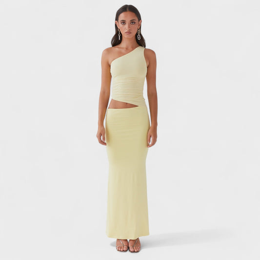 Серанела - Максимална асиметрична рокля с деколте