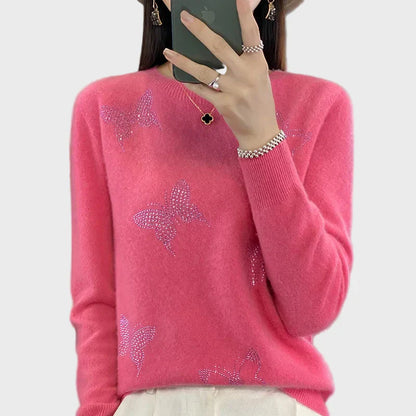 Плетен Дамски Пуловер с Узор на Пеперуда