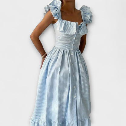 Рокля с набръчкани детайли