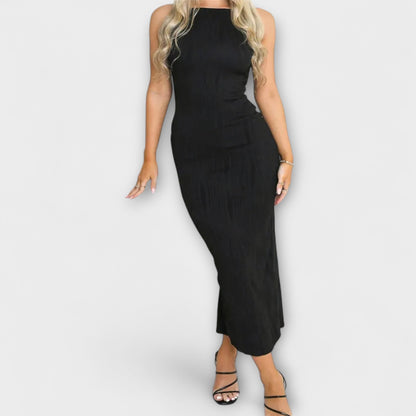 Елегантна дълга рокля без ръкави