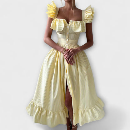 Рокля с набръчкани детайли