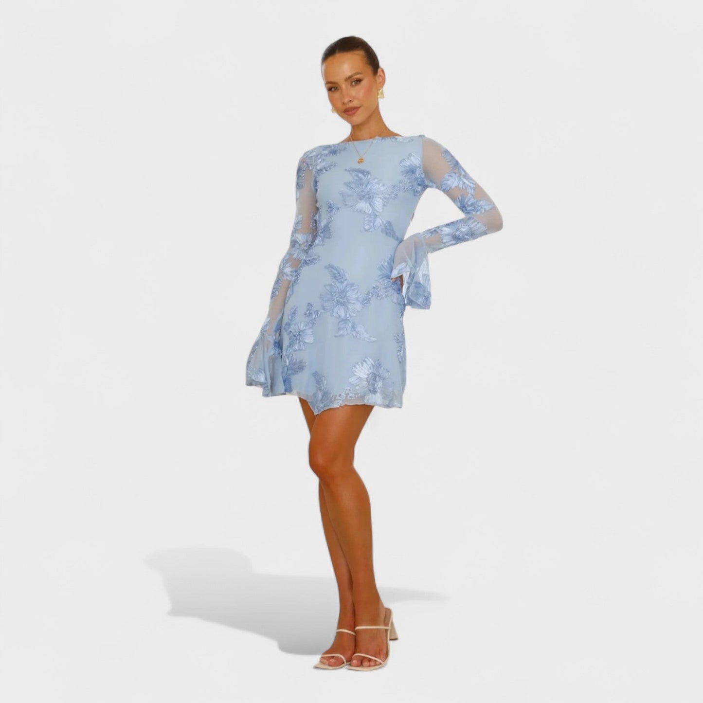 Джулия - Рокля с цветен чар