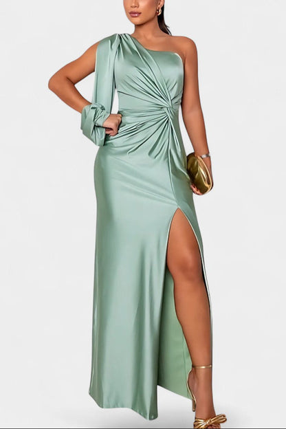 Габриела Асиметрична Рокля с Драпиране на Едно Рамо