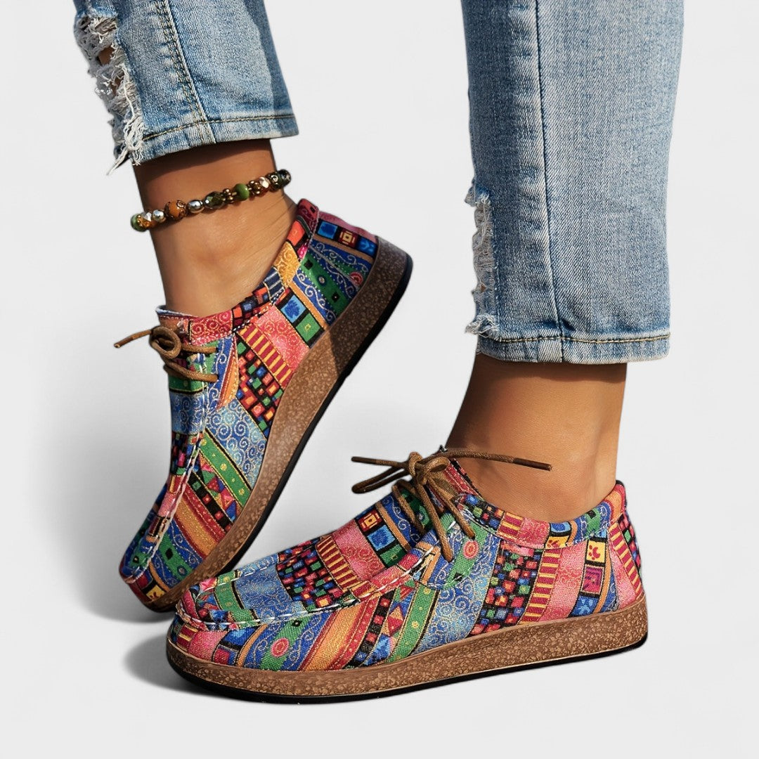 Милена - Шарени Артистични Кецове