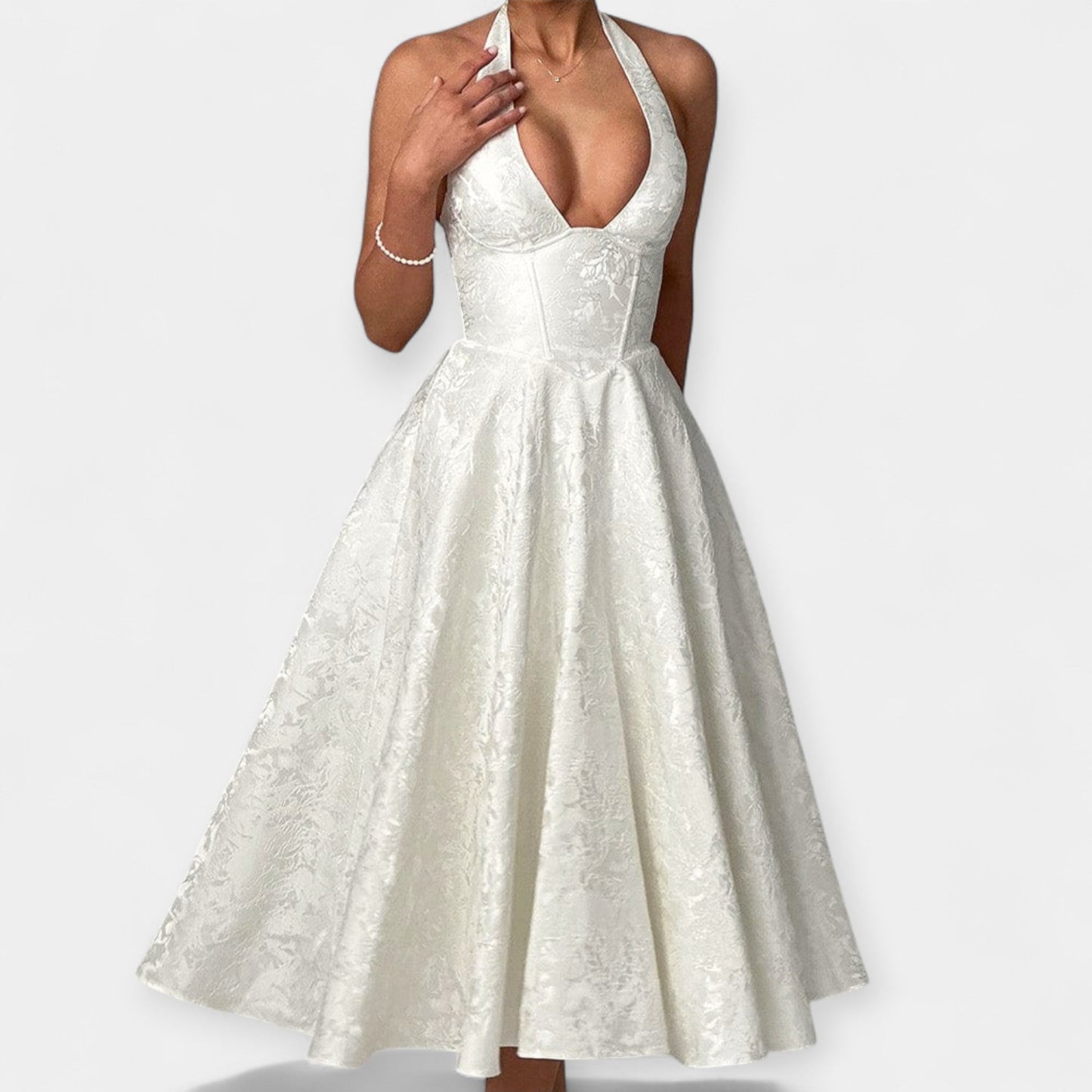 Миди Рокля с Отворен Гръб и Корсетен Дизайн