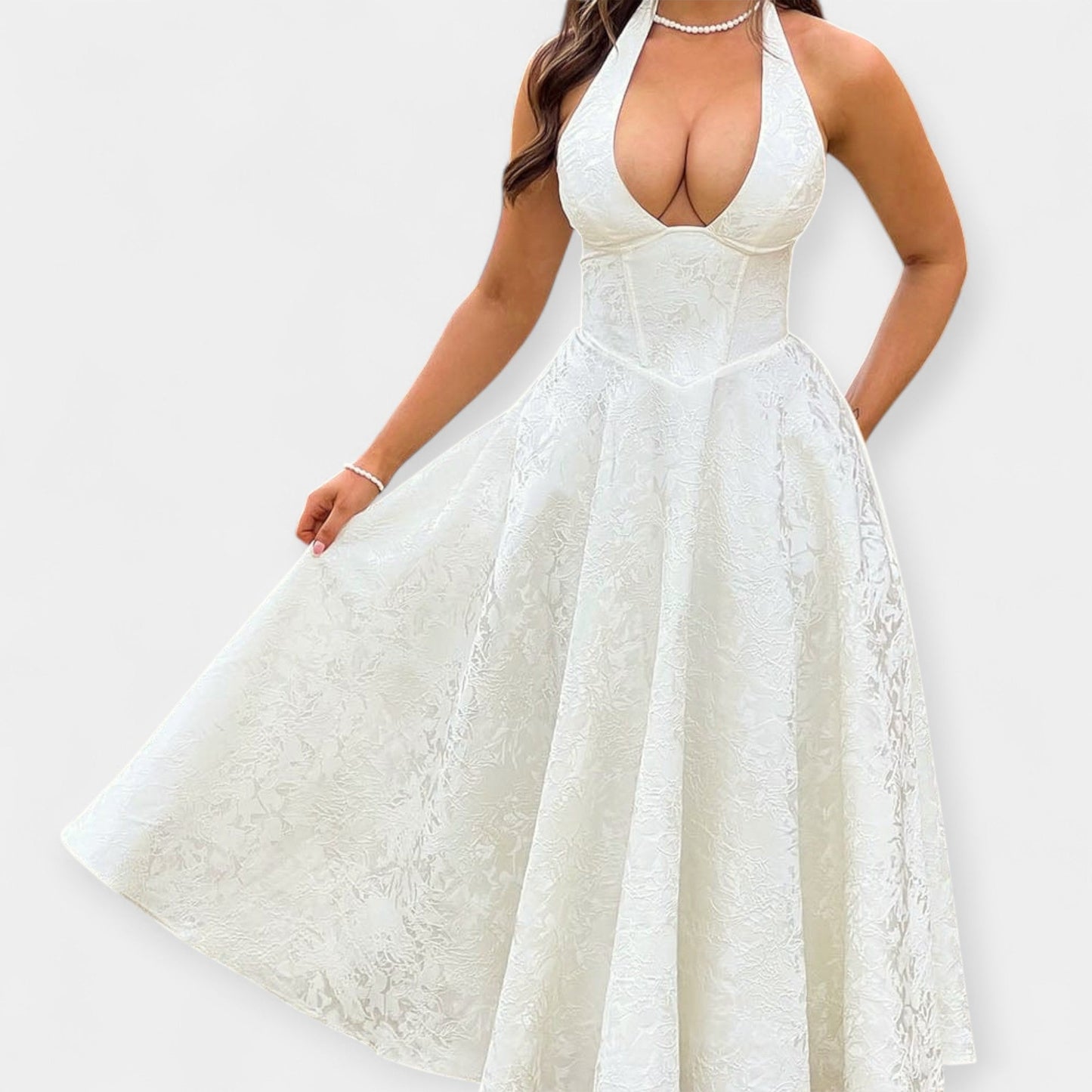 Миди Рокля с Отворен Гръб и Корсетен Дизайн