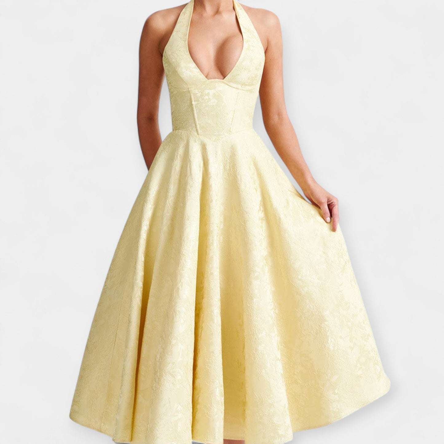 Миди Рокля с Отворен Гръб и Корсетен Дизайн