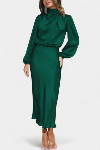 Мария Макси Рокля с Висок Яка и Цветни Детайли