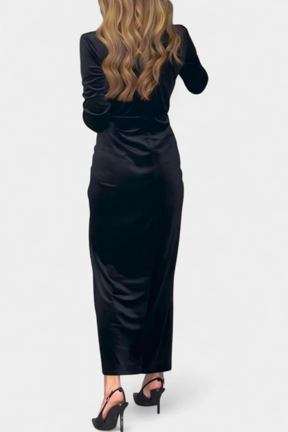 Вилма Дълга Рокля от Златен Бархет с V-Изрез