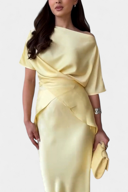 Комплект Сара с Топ с Прекръстени Презрамки и Лека Пола