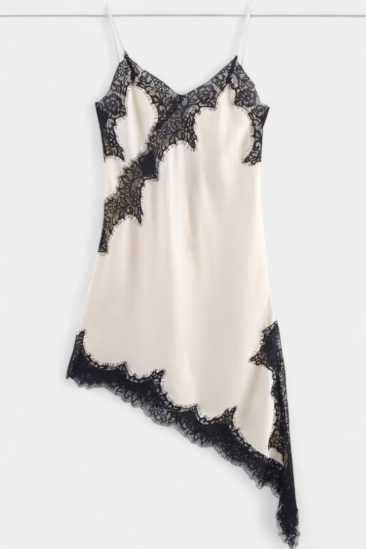 Катарина Мини Рокля с Презрамки и Дантела