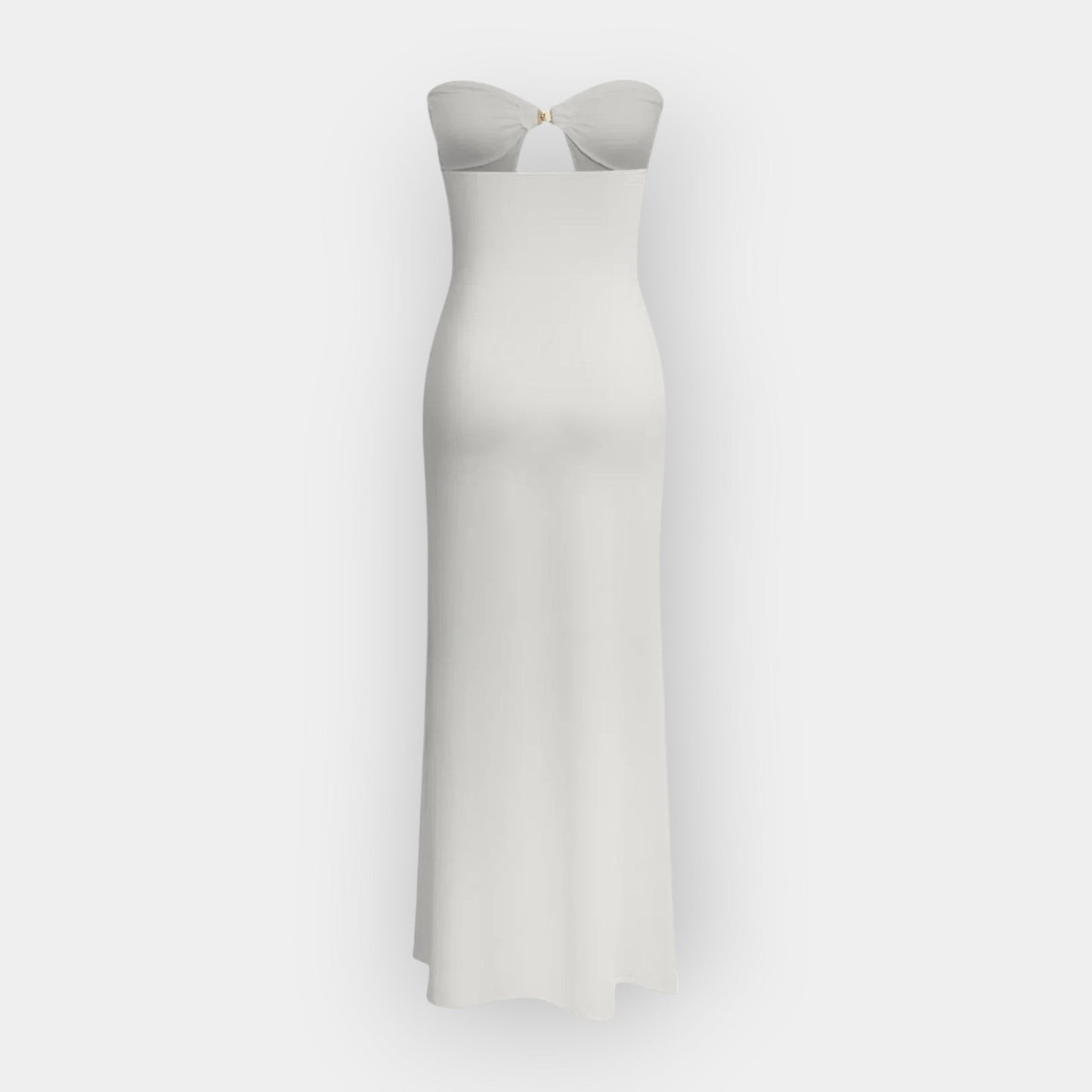 Максимална рокля без презрамки